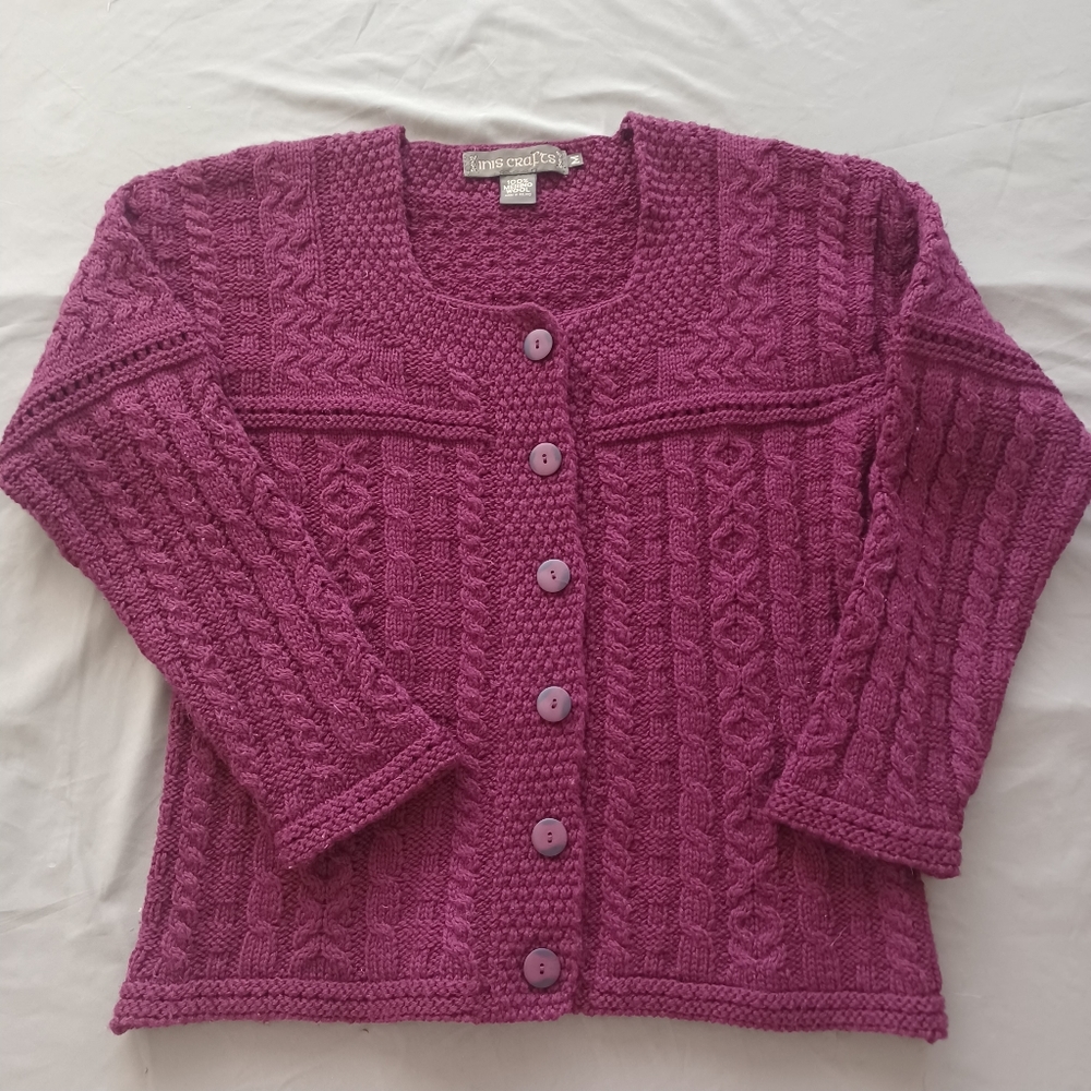 INIS CRAFTS IRISH HAND CRAFTED MERINO  SWEATER SIZE MED BURGUNDY